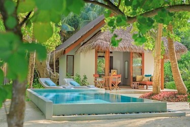 Deluxe Beach Villa with Pool
