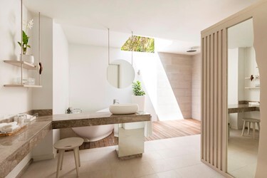 Family Lagoon Pavilion