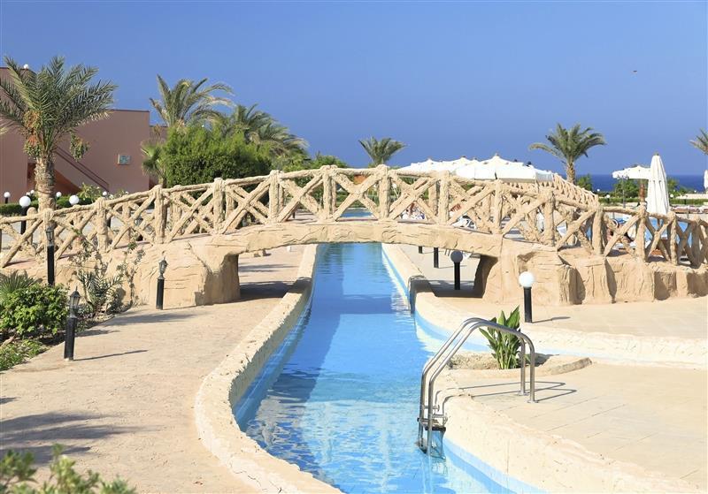 Фотографія The Three Corners Happy Life Beach Resort 4*