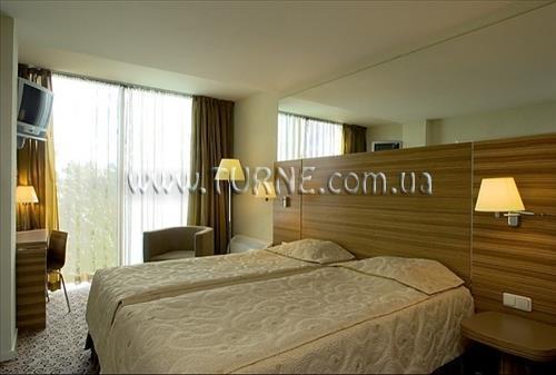 Zdjęcie Ulemiste 4*