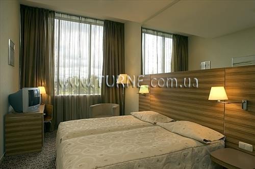 Zdjęcia Ulemiste 4*