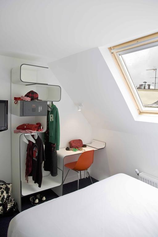 Obraz Maxim Folies 3*