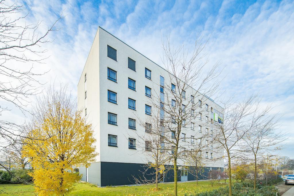 Фото Holiday Inn Express Duesseldorf - City North 3*