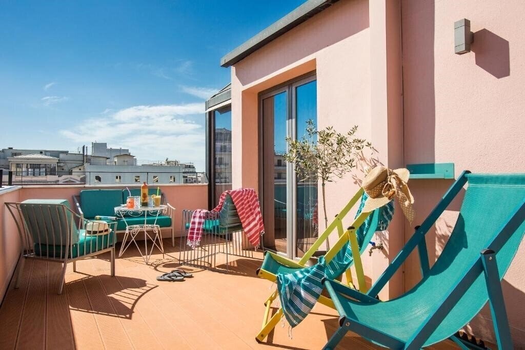 Готель The Caravan 1*