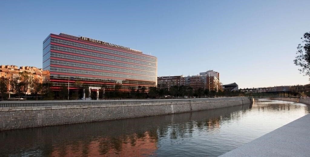 Готель NH Madrid Ribera del Manzanares 4*