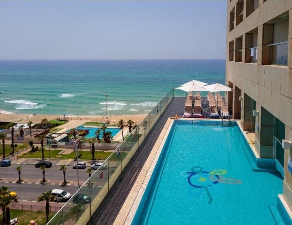 Hotel Leonardo Suite Tel Aviv Bat Yam (ex. Mercure Suites Bat Yam) 4*