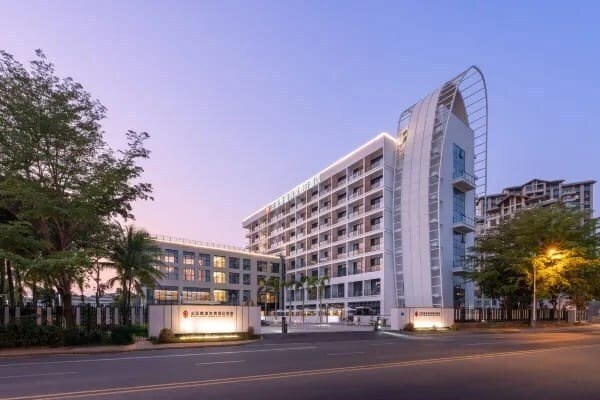 Отель Chudao Hongbin Holiday Hotel 4*