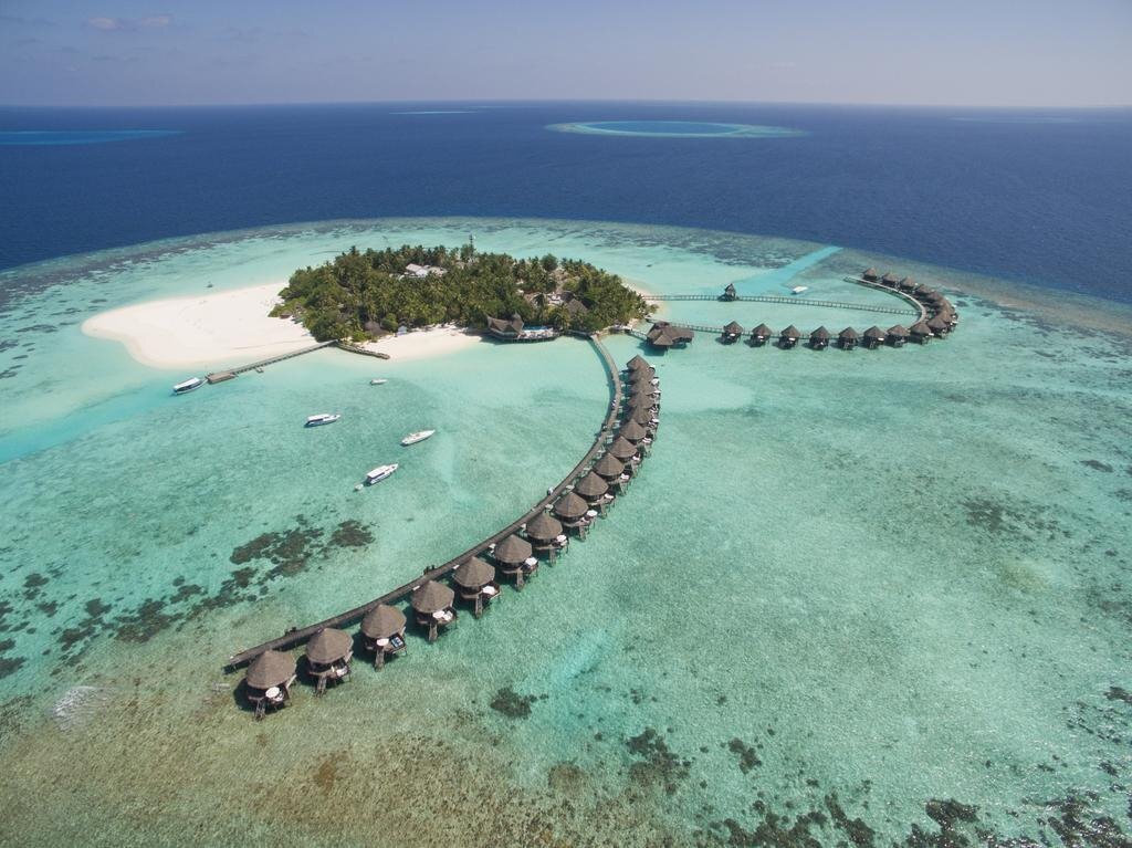 Готель Thulhaagiri Island Resort 4*