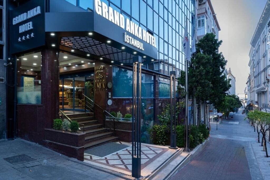 Hotel Grand Anka 4*