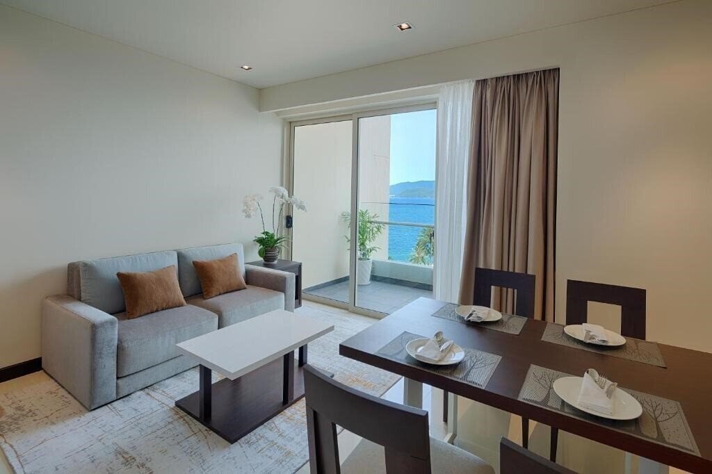 Hotel The Costa Nha Trang Residences 5*
